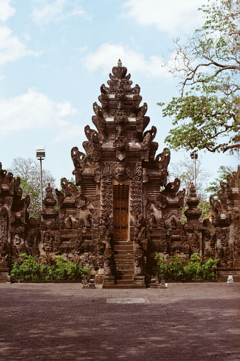 How to behave at a Balinese temple